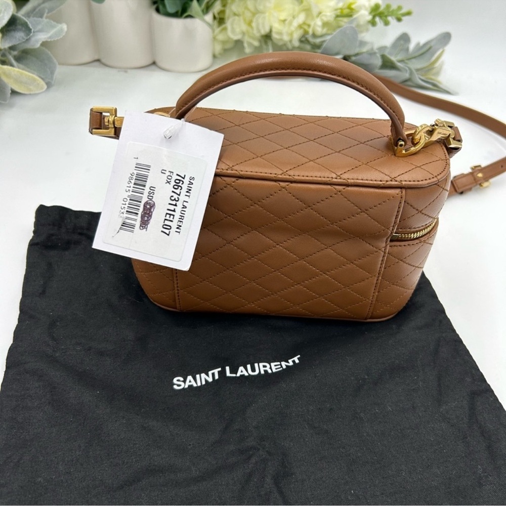 SOLD!!!!!!Women Saint Laurent YSL Gabby, lambskin vanity bag with shoulder strap - Picture 4 of 13